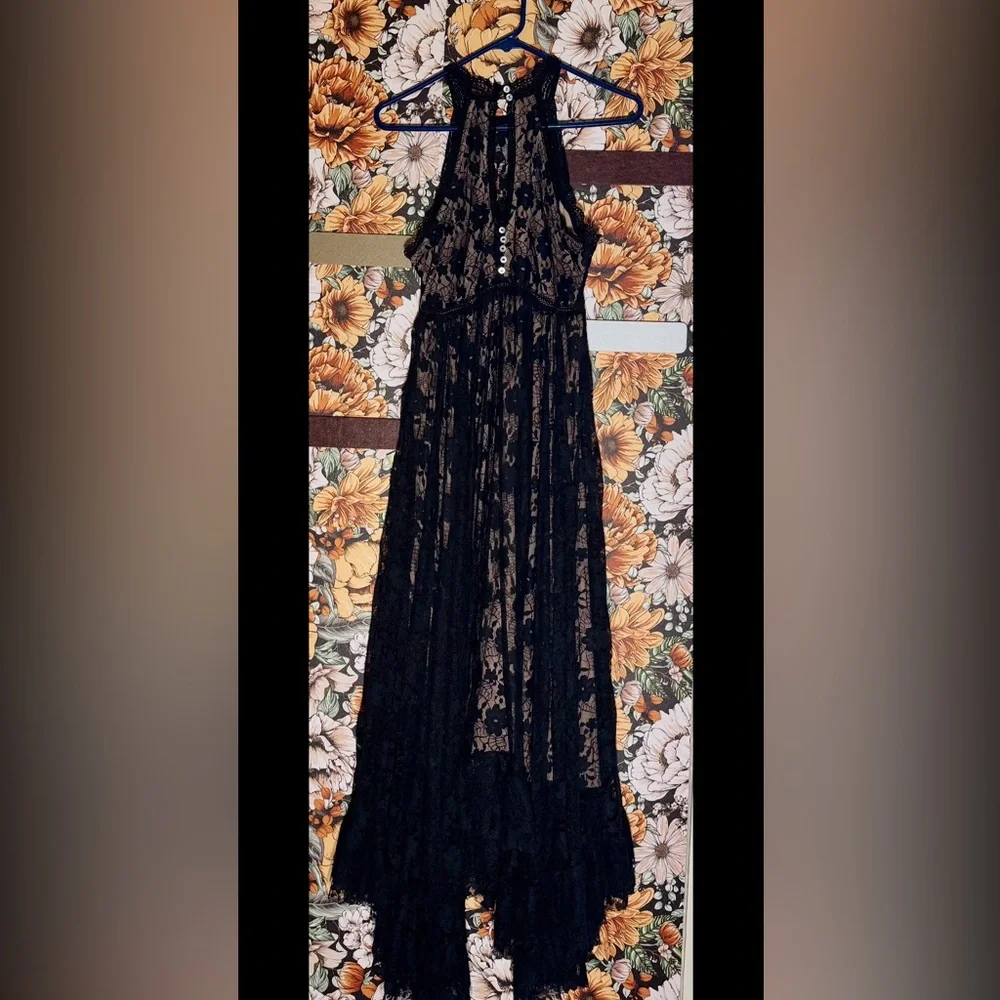 Joyfolie Black Lace Maxi Dress - Picture 3 of 8